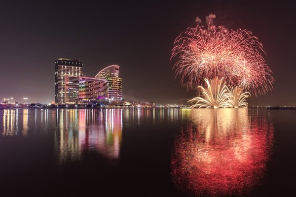 dubai festival city mall new year fireworks
